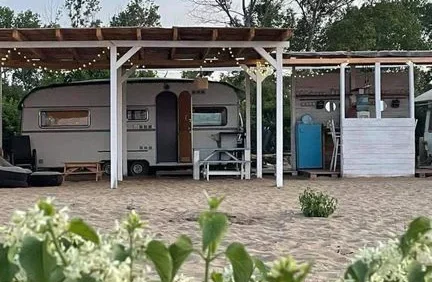 Gradina Seascape Caravan #2 Central